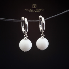 Серьги "Классика". Белый нефрит. 12мм