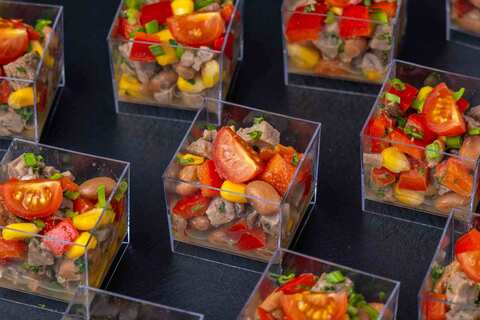 Веррин с отварной говядиной, кукурузой и болгарским перцем, 12 шт.