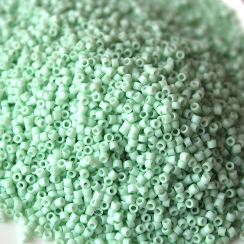 DB-1516 Бисер цилиндрический Миюки делика 11/0 /Miyuki delica 11/0 Opaque matte light mint