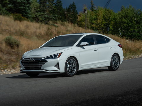 Чехлы на Hyundai Elantra 2015–2020 г.в.