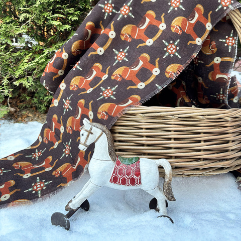 Шаль 120*120см, ЛОШАДКИ на коричневом