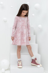 платье  для девочки  КР 5788/розовый лед,кружевные цветы к433