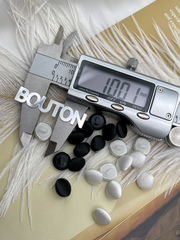 Пуговицы тканевые/атласные белые