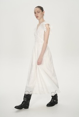 Платье белое с коротким рукавом