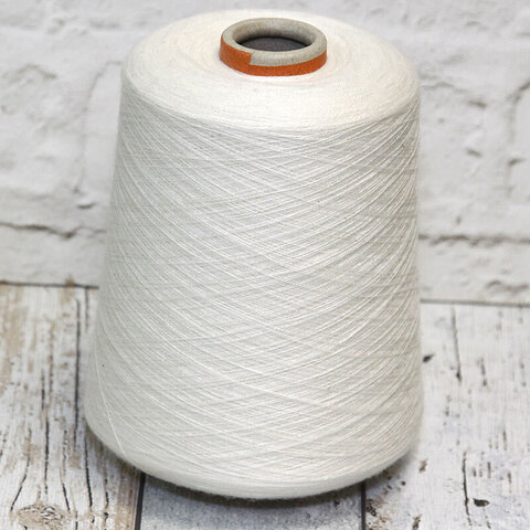 Меринос с кашемиром (30%) SERVIZI E SETA / CASHMERINO 2/48 белый молочный