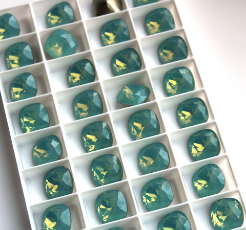 Подушечки 12*12 мм Pacific Opal