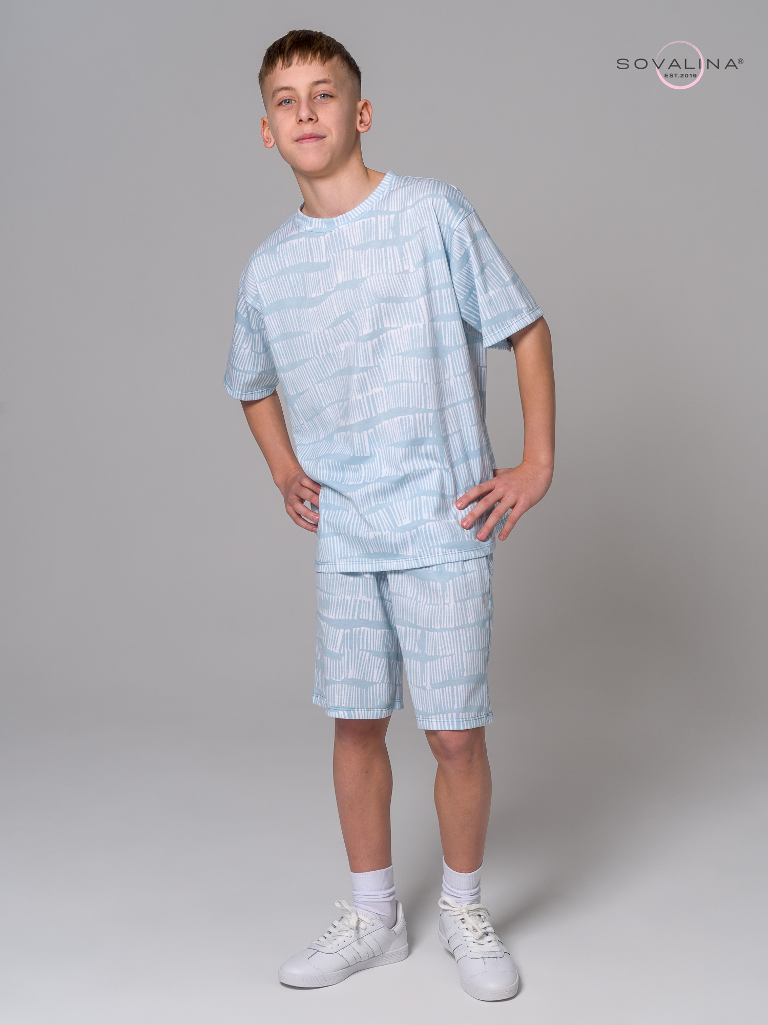 Костюм Light men белые волны