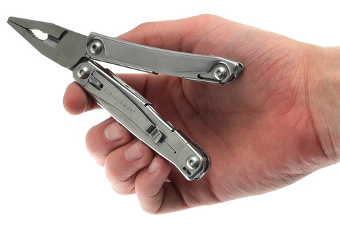 Multitool sale leatherman rev