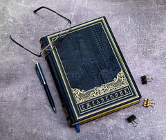 Новый город. Ежедневник в кожаном переплете