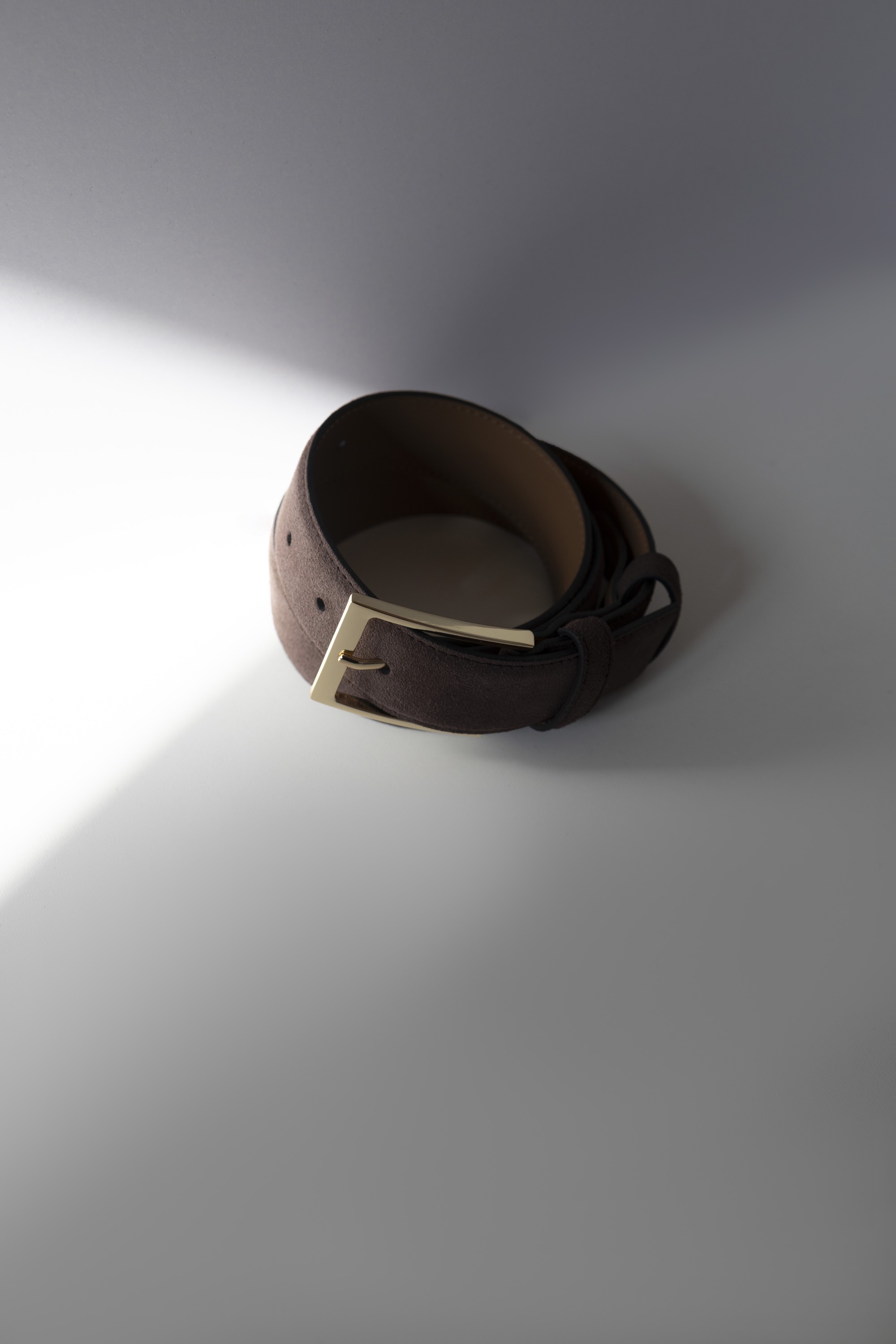 Классический ремень из замши, 35 мм; коричневый