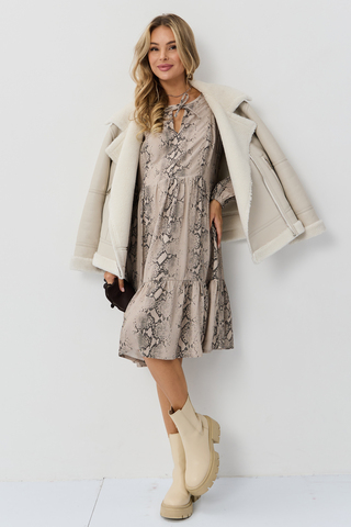 Платье для беременных и кормящих 15971 черная змея на мокко