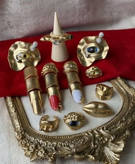 84570 - Кольцо ПАЛЕЦ с красным/белым ногтем в стилистике SCHIAPARELLI