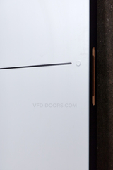 Межкомнатная дверь ВФД URBAN 1 Emalex Ice BLACK MOULD c врезкой под петли и замок / BE