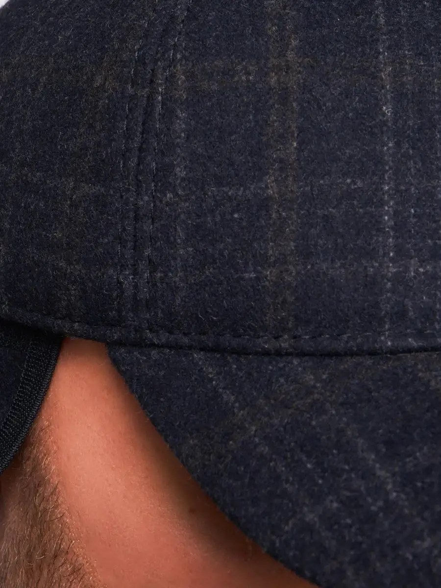 Кепка утепленная с ушками драповая