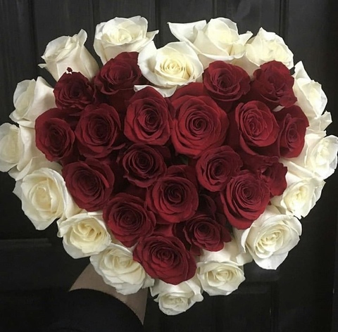 Букет из 35 роз в форме сердца #17814