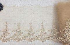 Вышивка на сетке, ш. 19 см, бежевый