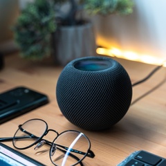 Умная колонка Apple HomePod mini Space Gray MY5G2ZP/A