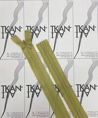 Молния потайная неразъемная (пластик) (Ткань/пластик, Мягкий зеленый цвет тесьма 002, 50, 2.3)