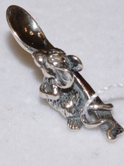 Денежная мышка (фигурка из серебра).
