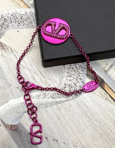Браслет цепочка VALENTINO в розовом родаже (фуксия) с круглой подвеской