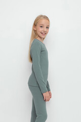 джемпер  для девочки  К 302154-1/полынь