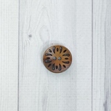 Пуговица деревянная ажур цветок, коричневый, 18 мм