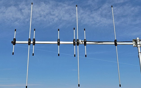 Базовая двухдиапазонная направленная антенна VHF / UHF диапазонов DIAMOND A1430S8