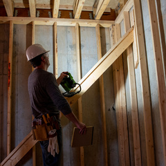 LED-прожектор Greenworks G40WLH 40V (2000Лм) с гибридным питанием, без АКБ и ЗУ