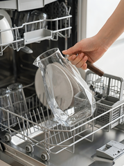 Стеклянный кувшин с крышкой для воды, сока и других напитков, 2 литра