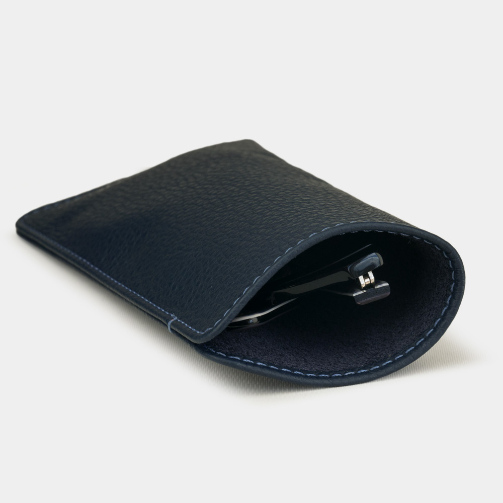 eyewear-pouch-collection-pocket-calf-leather-blue-glasses-inside-view