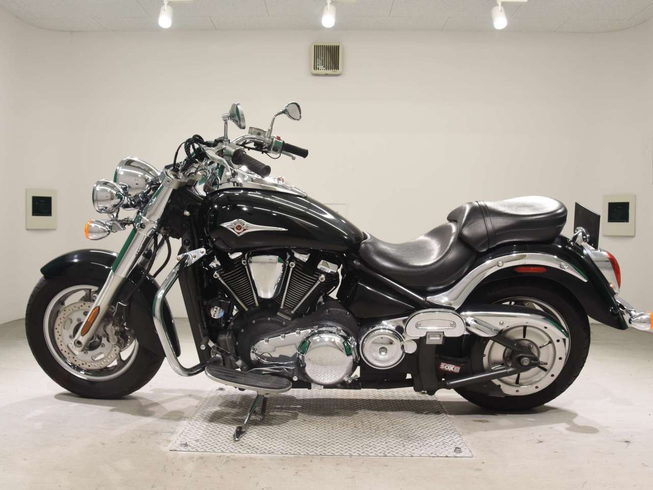 Kawasaki vulcan 2000 price shop