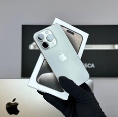 iPhone 15 Pro Max, 256 ГБ б/у