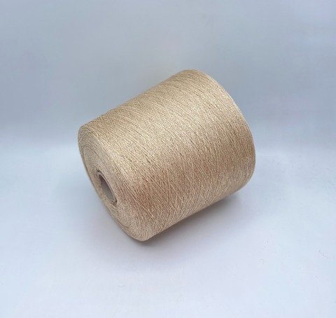 Industria Italiana (пр.Италия),art- Frizzante 3500 м/100гр, 70%Вискоза, 15%Металлик(Люрекс), 15%Полиамид, цвет-Бежевый(601). арт-35913