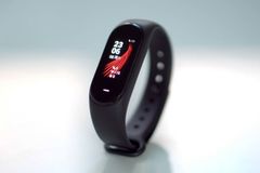 Фитнес браслет Xiaomi Mi Band 4 Graphite Black XMSH07HM (черный)