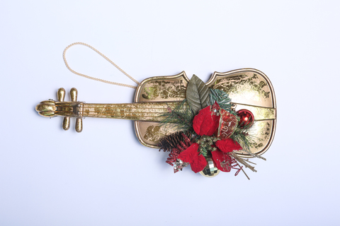 Рождественский аксессуар. Скрипка с цветком Пуансетии.