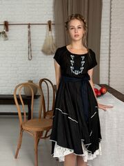 Василек. Платье льняное асимметричное с вышивкой 