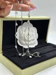 98171-braslet-anklet-na-nogu-iz-serebra-s-kruglymi-podveskami-kamushkami