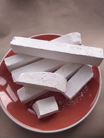 Мел пиленый Акбулак 2х2 см разномер