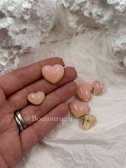 Пуговицы золотистые в форме сердца персиковые (розовые)