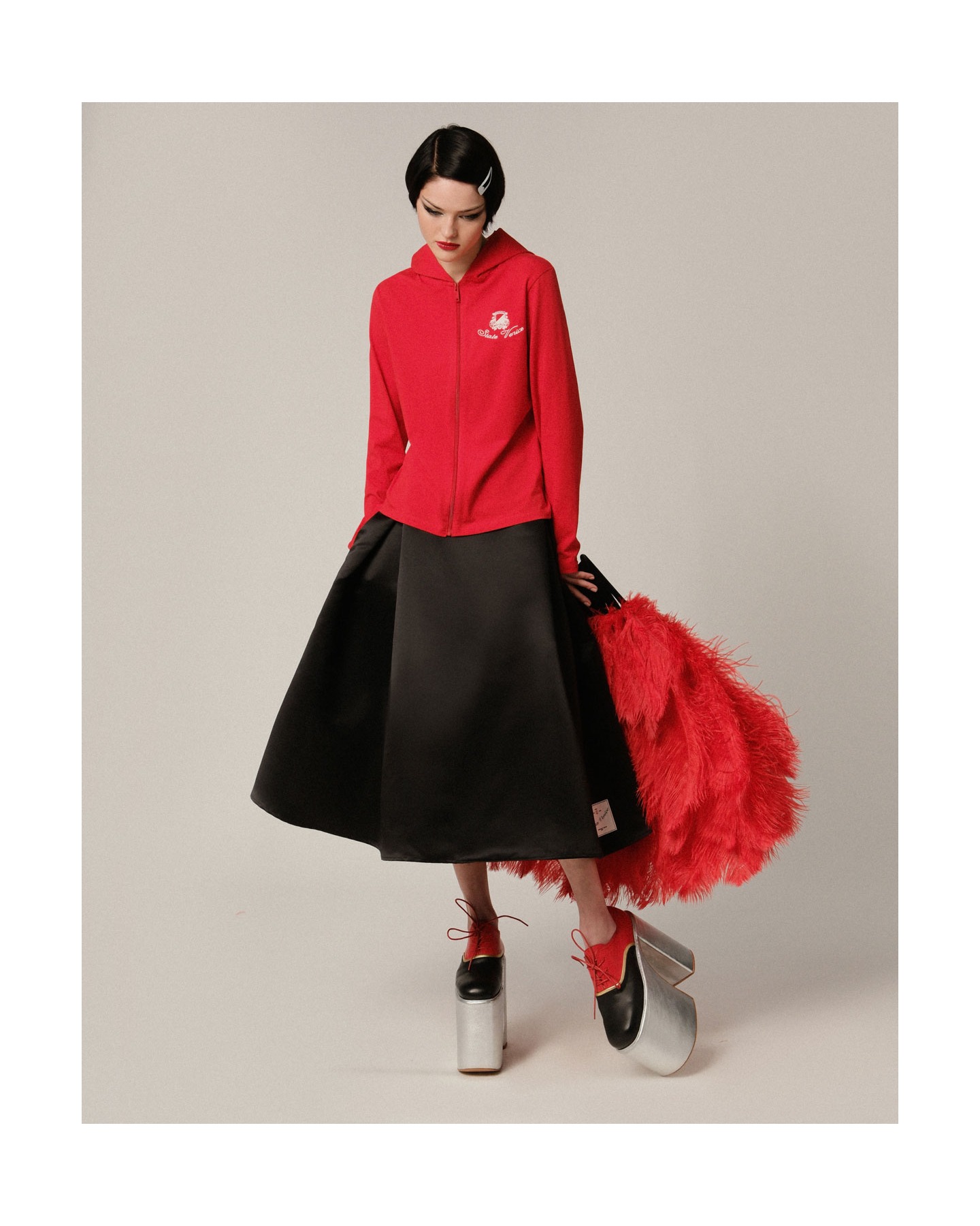 Веер из страусиных перьев