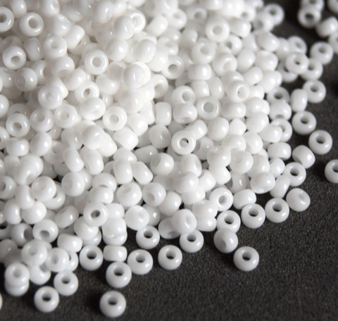 6/0 RR-0402 Бисер круглый Миюки Белый непрозрачный /Miyuki round 6/0 Opaque White