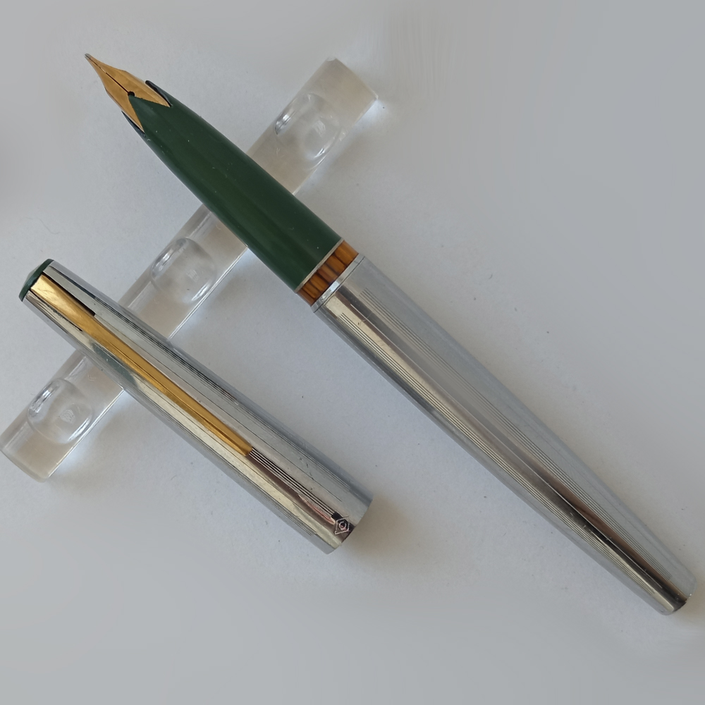 Перьевая ручка 