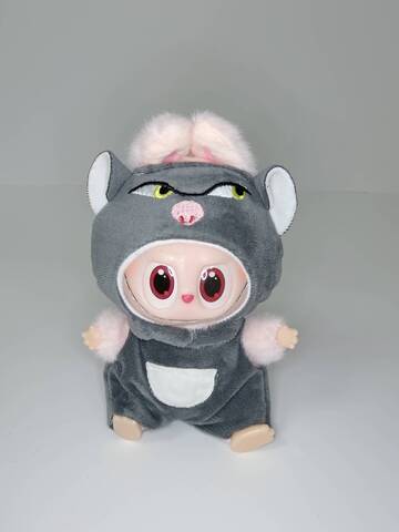 Игрушка-брелок Лабубу в костюме