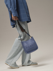 Сумка кожаная на плечо сиреневая