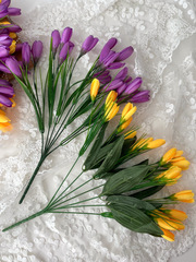 Крокусы-подснежники искусственные, Желто+малиновый ПЫШНЫЙ микс, 35 см, более 90 бутонов в наборе, набор 3+3 букета, всего 6 букетов.