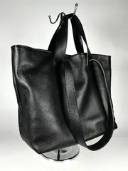 Женская сумка-шоппер из натуральной кожи черного цвета