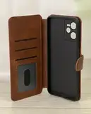 Чехол книжка для Realme C35 кожаный коричневый с магнитной застежкойс магнитной застежкой, flip чехол с функцией подставки, отделением для пластиковых карт и денег