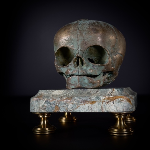 Статуэтка «Череп младенца»