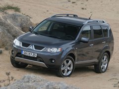 Чехлы на Mitsubishi Outlander XL 2007–2012 г.в.