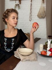 Василек. Платье льняное асимметричное с вышивкой 